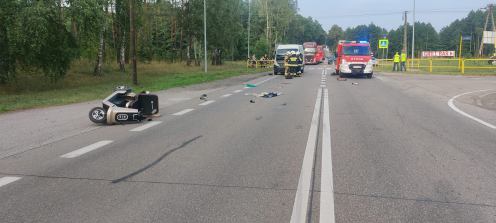 Tragiczne skutki wypadku w Czersku. Nie żyje mężczyzna potrącony przez samoch&oacute;d dostawczy (FOTO, AKTUALIZACJA)