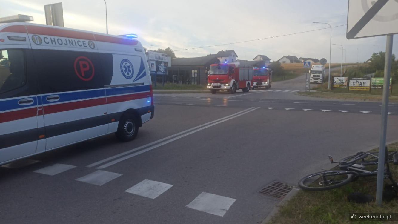 Potrącenie rowerzysty na skrzyżowaniu ulic Człuchowskiej i Leśmiana w Chojnicach