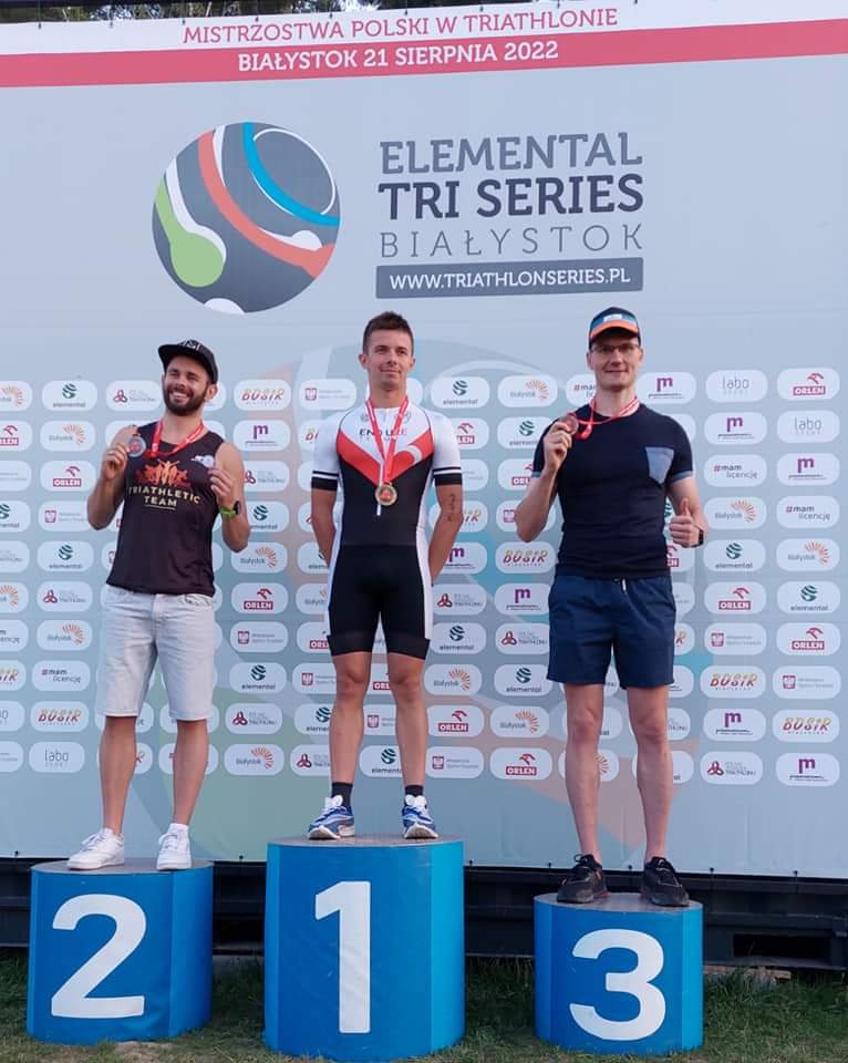 Łukasz Krieger mistrzem Polski amatorów w triathlonie. Mieszkaniec gminy Chojnice wygrał swoją grupę wiekową