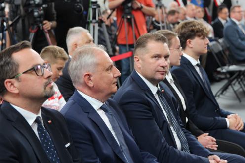 Przemysław Czarnek zainaugurował rok szkolny w Kościerzynie. Minister odwiedził I LO (FOTO)