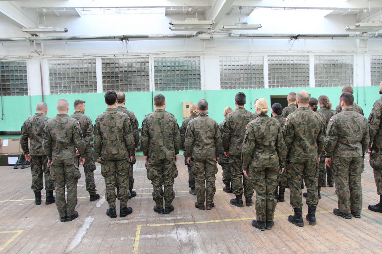 W Kościerzynie ruszyły pierwsze szkolenia ochotników Wojskowej Obrony Terytorialnej ROZMOWA