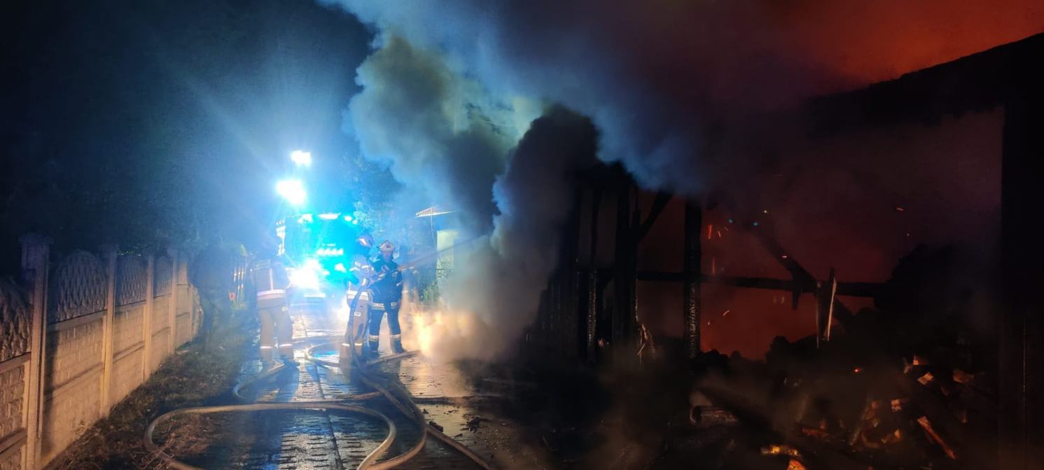 Pożar budynków gospodarczych w Gutowcu, w gminie Czersk