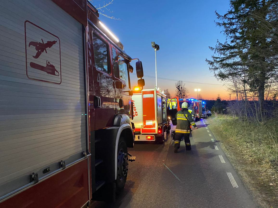 Wypadek w Szymbarku 22-latek z powiatu kościerskiego kierujący autem opuścił areszt