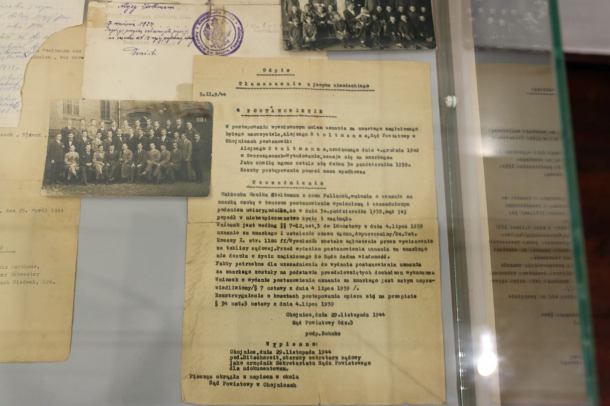 Opowiem Ci historię, odcinek 63. O zbrodniach w Dolinie Śmierci w Chojnicach na muzealnej wystawie