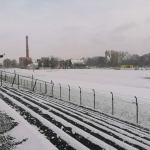 Tak wyglądało boisko w Pruszczu Gdańskim w dniu meczu Bytovii z Czarnymi. Fot. Bytovia Bytów/Twitter