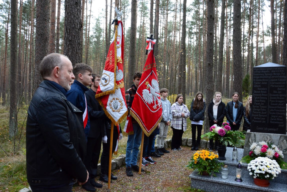 Zginęli za to, że byli Polakami. Minęły 83 lata od zbrodni na tle narodowościowym w lesie łukowskim w gminie Czersk FOTO