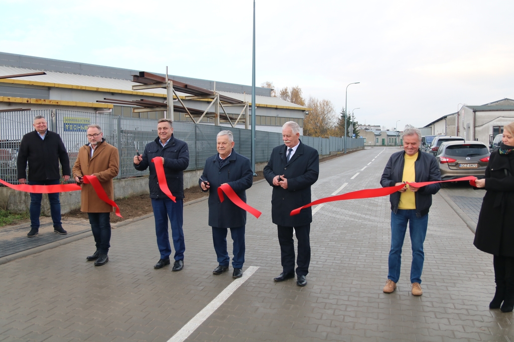 Ulica Towarowa w Człuchowie oficjalnie otwarta po remoncie FOTO