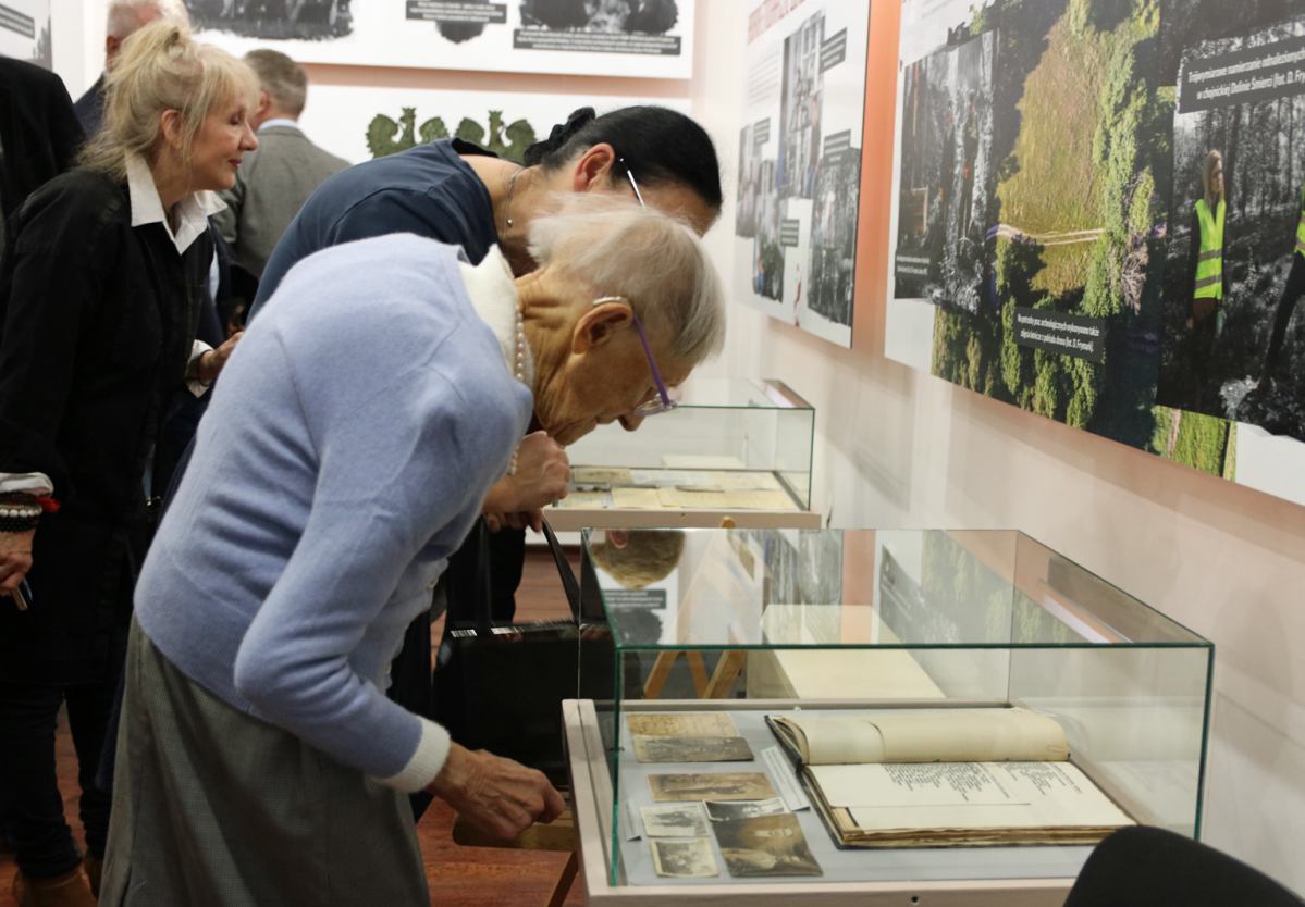 W chojnickim muzeum otwarto wystawę dokumentującą zbrodnie niemieckie w Dolinie Śmierci w Chojnicach FOTO