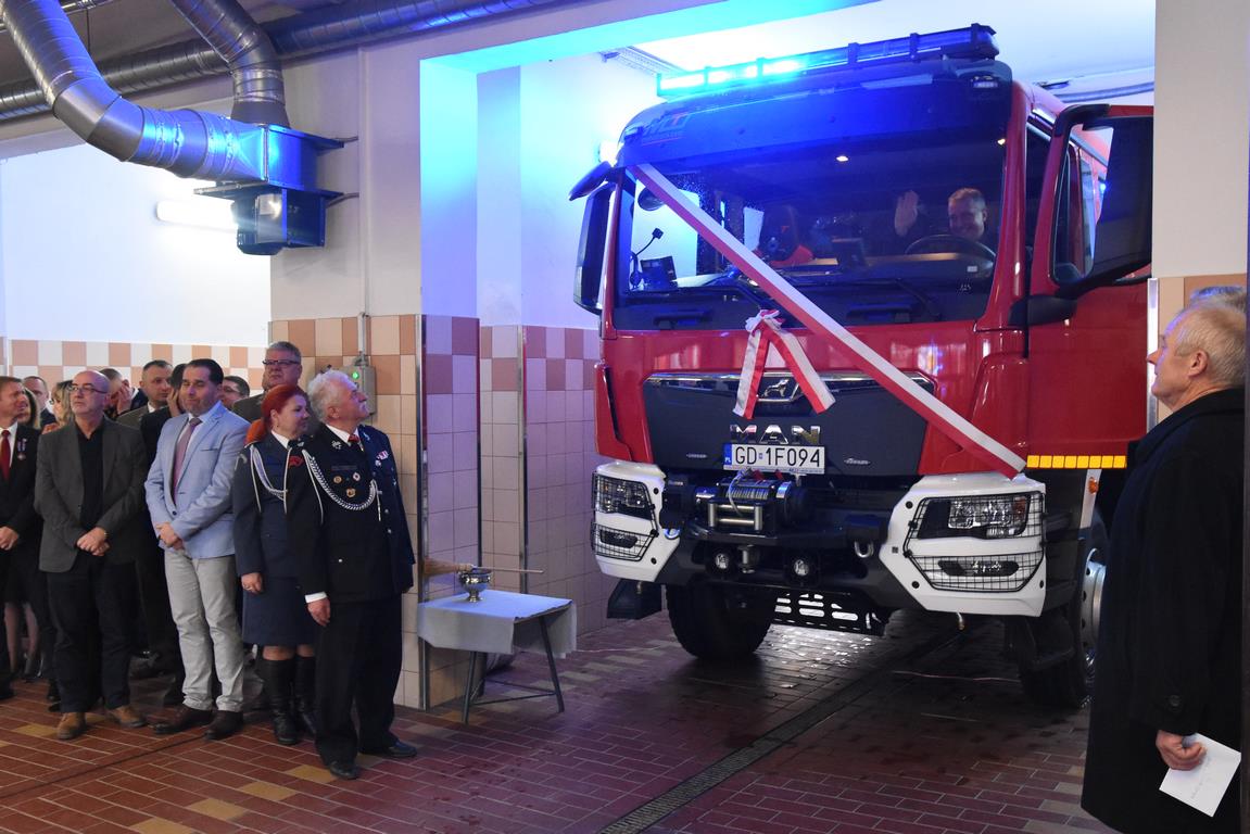 Chojnicka komenda Państwowej Straży Pożarnej ma nowy wóz FOTO