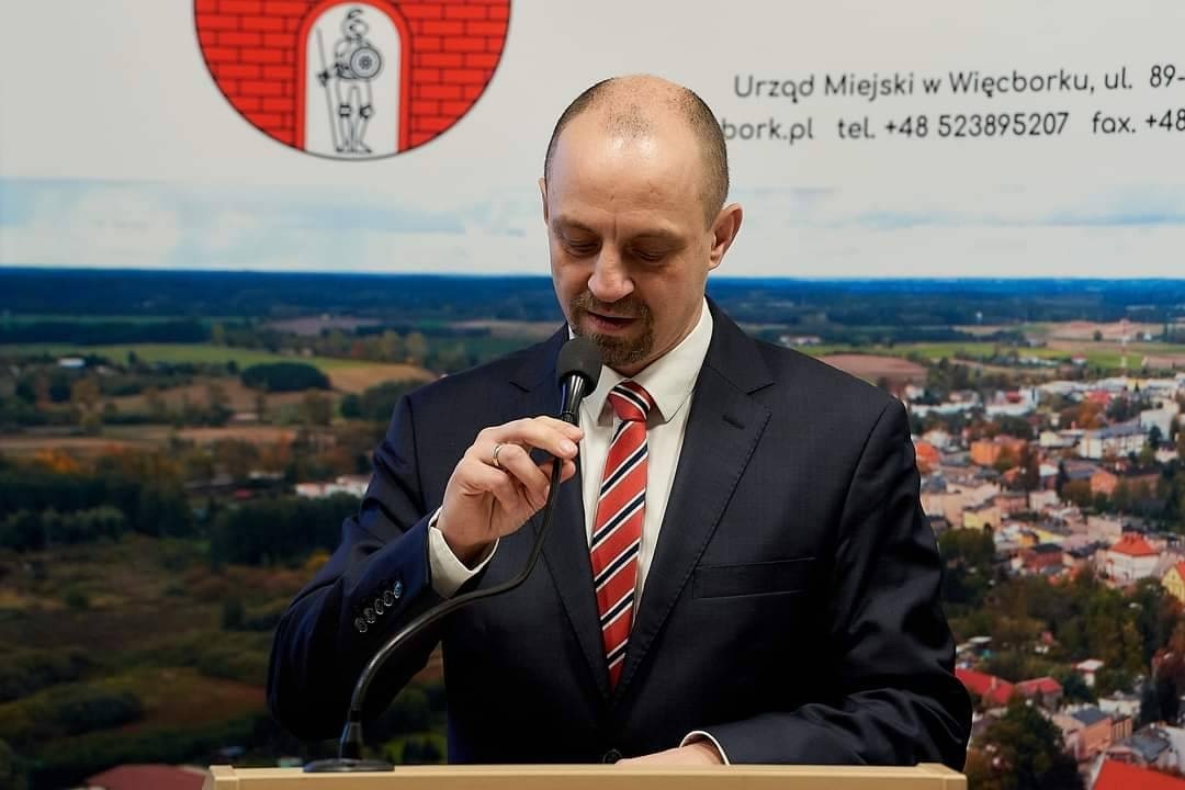 Samorządowcy z powiatu sępoleńskiego apelują do sejmiku o wydłużenie terminu wymiany pieców