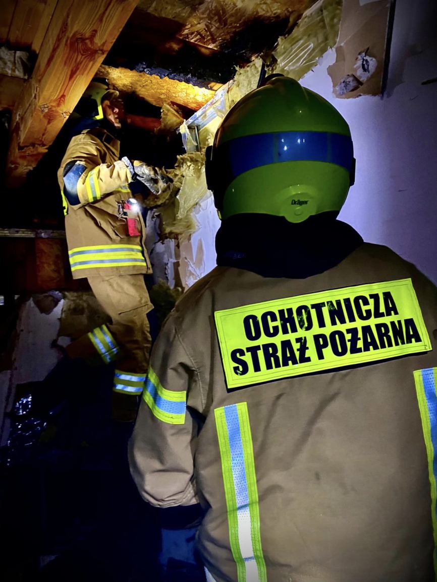 Groźny pożar w Wąglikowicach w gm. Kościerzyna. Płonął budynek mieszkalny AKTUALIZACJA