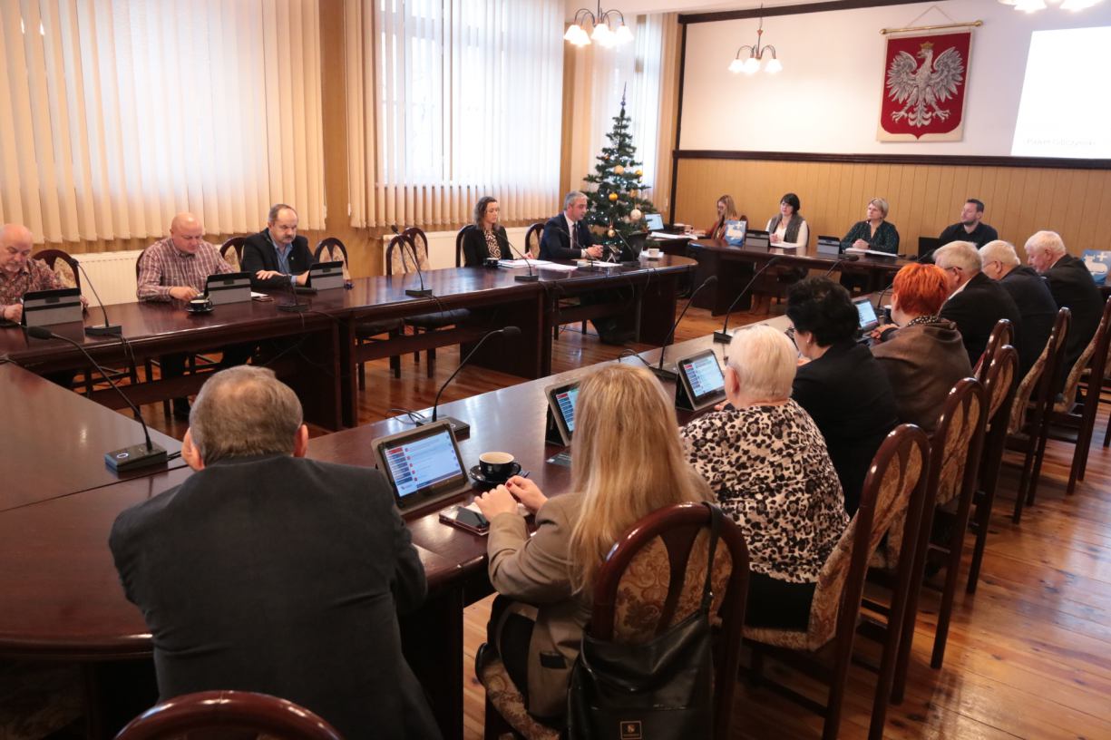 Budżet gminy Człuchów na 2023 rok uchwalony jednomyślnie. Jest to budżet bezpieczny