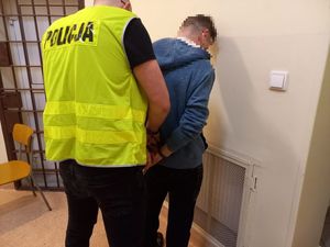 Ponad 100 gramów narkotyków znaleźli mundurowi w dwóch mieszkaniach w Brusach