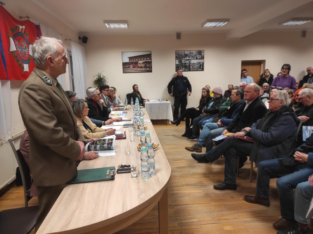 Sprawa wycinania lasu w Charzykowach wróciła na zebraniu wiejskim. Stowarzyszenia ekologiczne tłumaczyły się z petycji