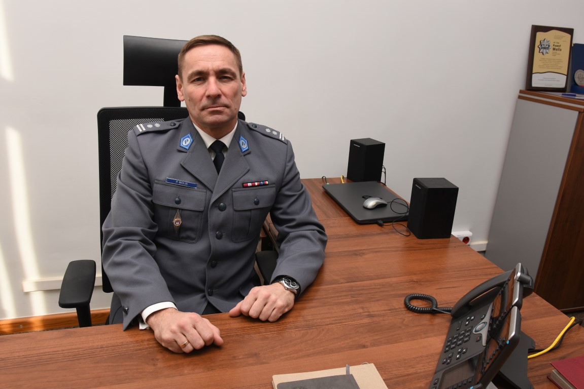 Nowo powołany zastępca komendanta powiatowego policji w Chojnicach Paweł Molis już rozpoczął służbę ROZMOWA