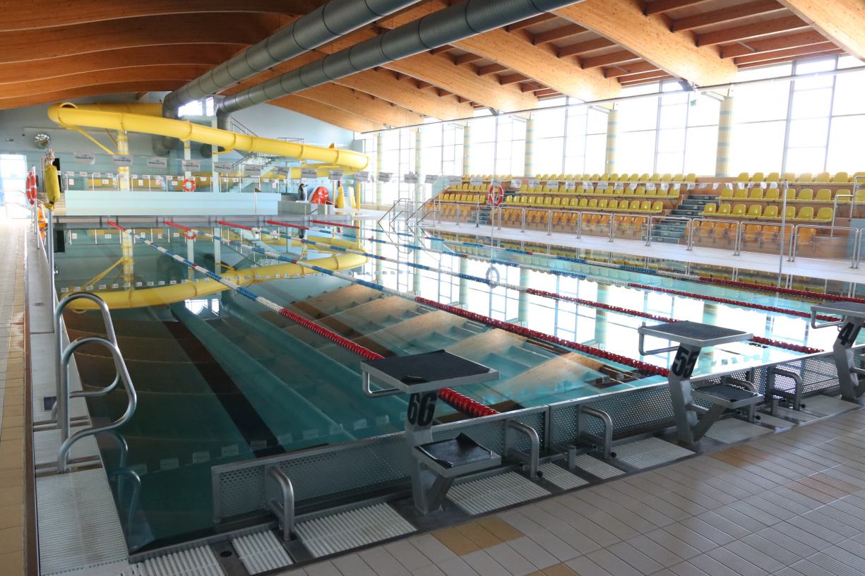 Istnienie szkoły sportowej w Człuchowie nie jest uzależnione od funkcjonowania basenu - twierdzi starosta człuchowski