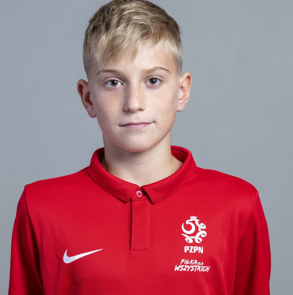 Antoni Burkiewicz z Sępólna Krajeńskiego otrzymał powołanie do reprezentacji Polski U15 w piłce nożnej