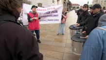 Protest osób z niepełnosprawnościami oraz ich opiekunów przed Pałacem Prezydenckim