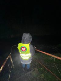 Zanieczyszczona woda oraz śnięte ryby w rzece Kicz w powiecie tucholskim (FOTO, AKTUALIZACJA)