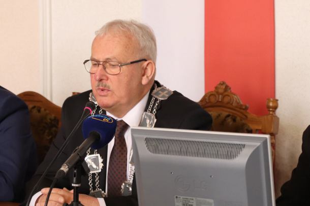 O zatruciu rzeki Kicz nieoczyszczonymi ściekami na sesji Rady Miejskiej w Tucholi. "Kanalizacja to nie jest jakiś śmietnik"