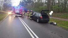Zderzenie dwóch aut na wylocie z Chojnic w kierunku Kościerzyny (AKTUALIZACJA)