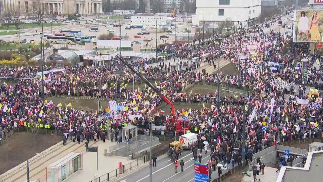 Ulicami Warszawy przeszedł marsz papieski dla uczczenia pamięci Jana Pawła II
