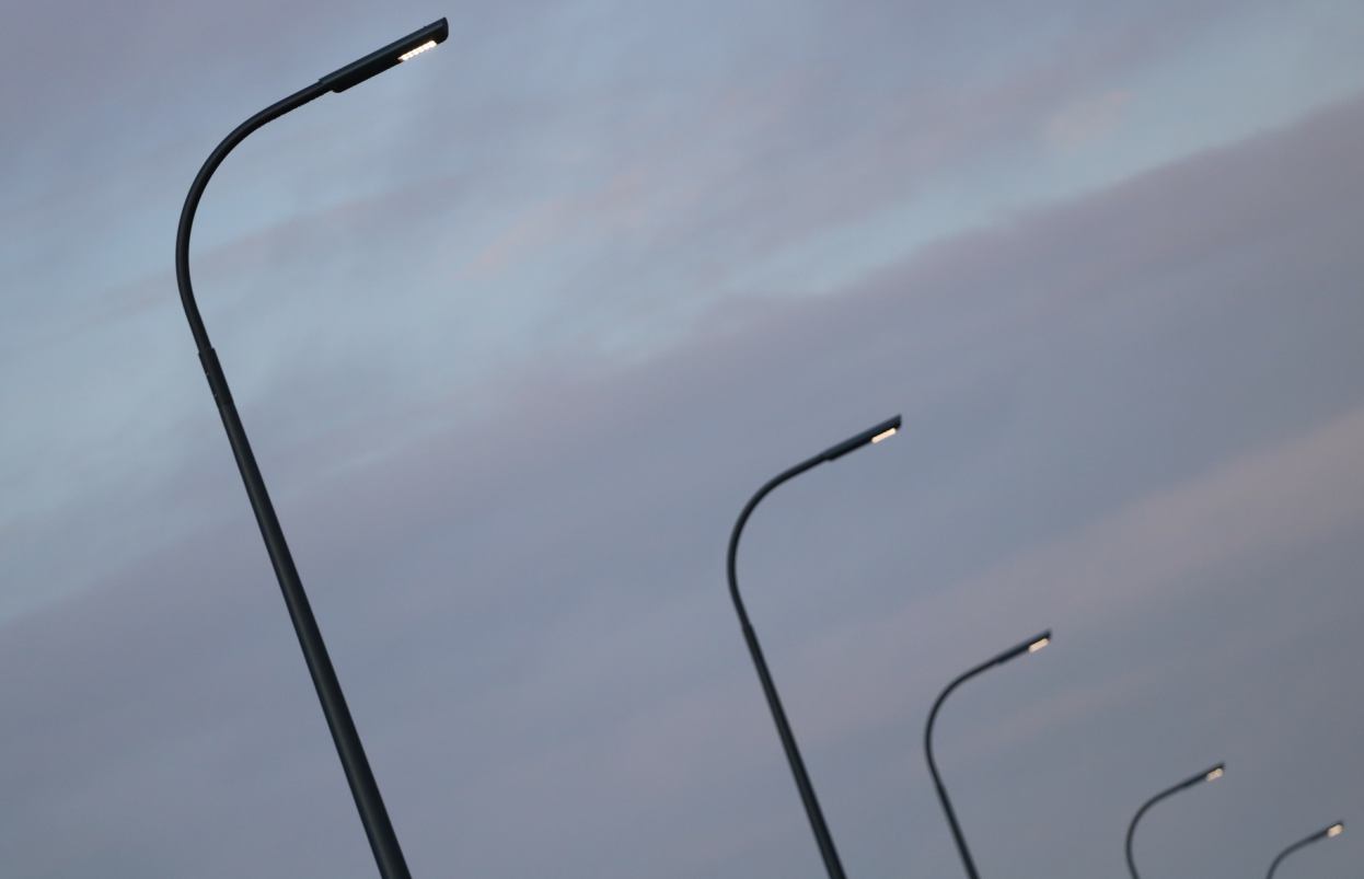 Czy gmina Czarne sprzeda oświetlenie uliczne państwowej spółce? Jest wstępna zgoda radnych
