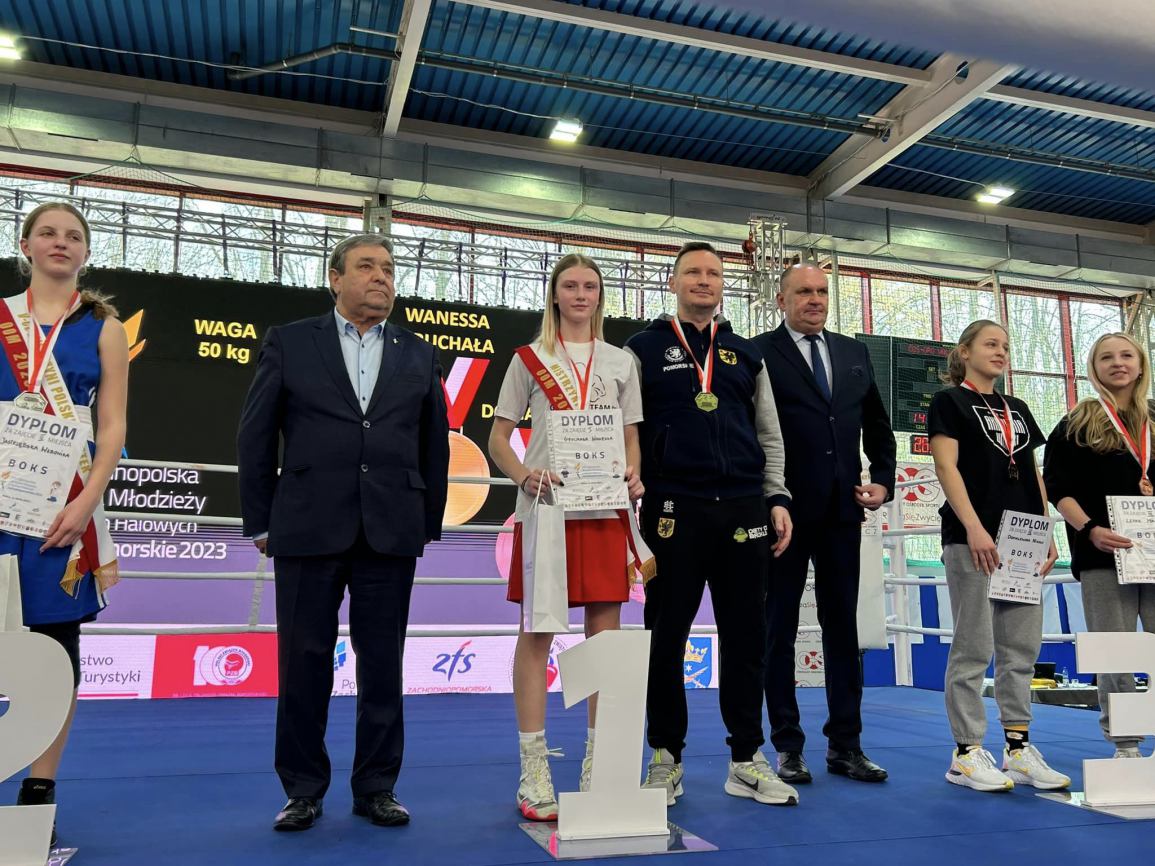 Dziewczyny z Boxing Team Chojnice zdominowały Ogólnopolską Olimpiadę Młodzieży