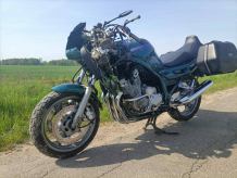 Wypadek na drodze powiatowej między Debrznem a Starym Gronowem w pow. człuchowskim. Do szpitala trafił motocyklista