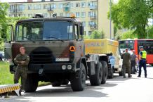 Kolizja trzech pojazdów na jednym ze skrzyżowań w Chojnicach. W zdarzeniu brała udział m.in. ciężarówka wojskowa (FOTO)