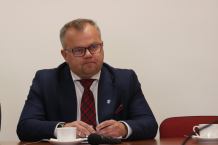 Rada Gminy Przechlewo nie wygasiła mandatu wójta Krzysztofa Michałowskiego. "Przerywam obrady" (REPORTAŻ, FOTO)
