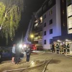 Pożar na balkonie jednego z bloków przy ul. Żeglarskiej w Chojnicach. Fot. Stanisław Kamiński/Weekend FM