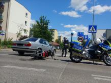 Zderzenie auta i skutera w Czersku. Kierowcy samochodu zatrzymano prawo jazdy