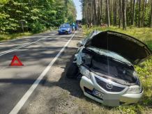 Wypadek na drodze wojewódzkiej 212 w okolicach Kopernicy.  Jedna osoba poszkodowana (AKTUALIZACJA)