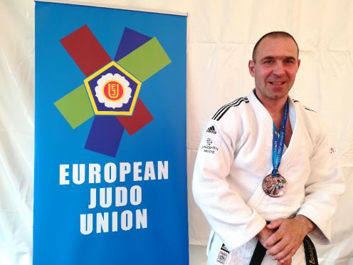 Waldemar Banaszak z Charzyk&oacute;w brązowym medalistą Mistrzostw Europy Weteran&oacute;w w Judo