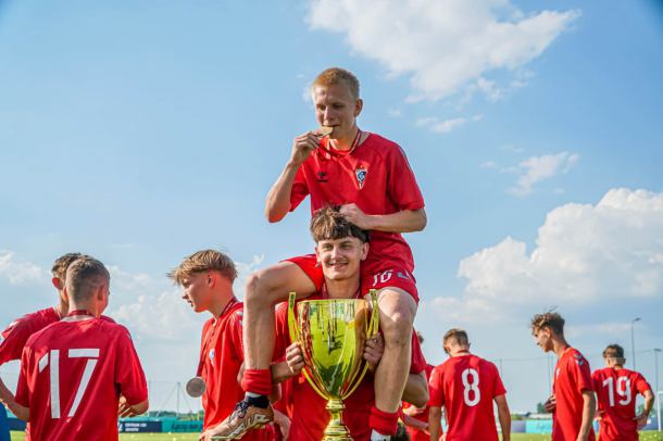 Jakub Oleksiewicz z Debrzna wywalczył piłkarskie mistrzostwo Polski