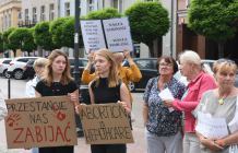 W Chojnicach zorganizowano jeden z protestów w ramach akcji „Dość piekła kobiet” (FOTO)