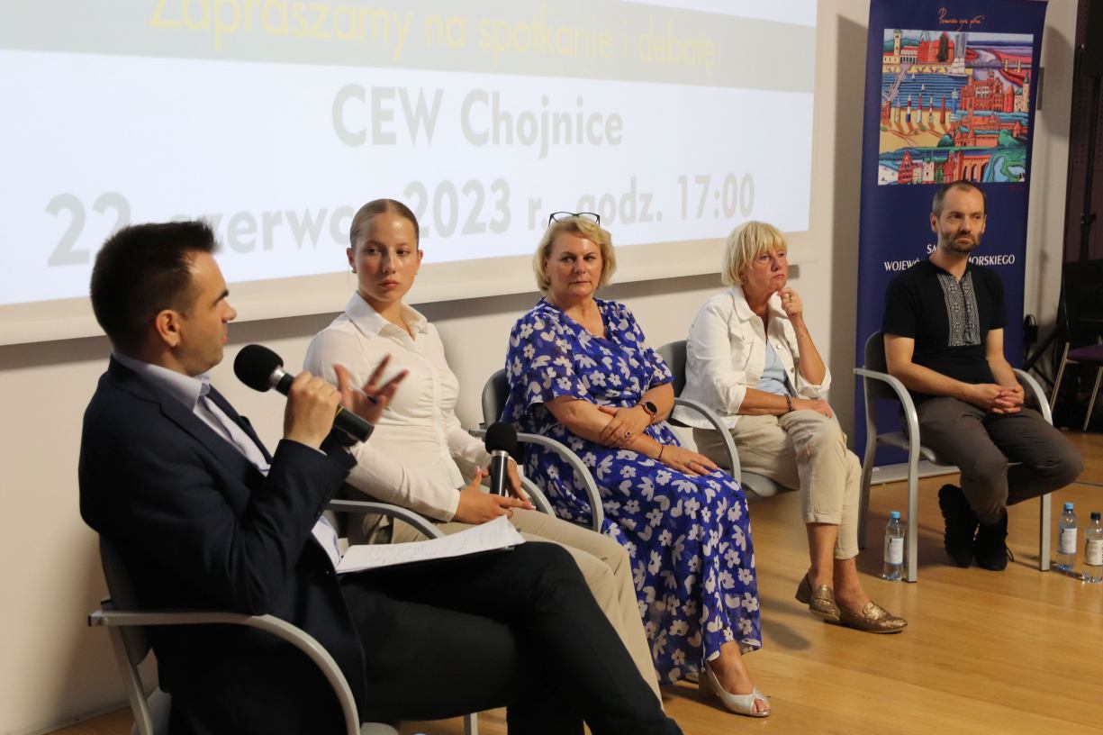 Jak żyje się w Chojnicach? Mocny głos młodego pokolenia na spotkaniu zorganizowanym przez Urząd Marszałkowski