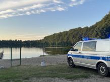 W Jeziorze Gałęźnym w Kościerzynie utonął 19-latek. "W którymś momencie stracono go z oczu"
