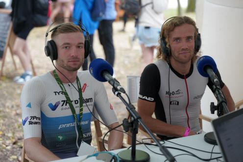 "Bardzo klimatyczna impreza. Lubię tutaj wracać". Nadawaliśmy z Triathlonu Przechlewo. Igor Si&oacute;dmiak zn&oacute;w był najlepszy (FOTO)