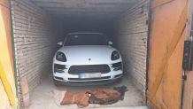 Porsche skradzione w Gdyni odzyskane w Człuchowie. Policja zatrzymała dwóch mieszkańców Człuchowa (FOTO)