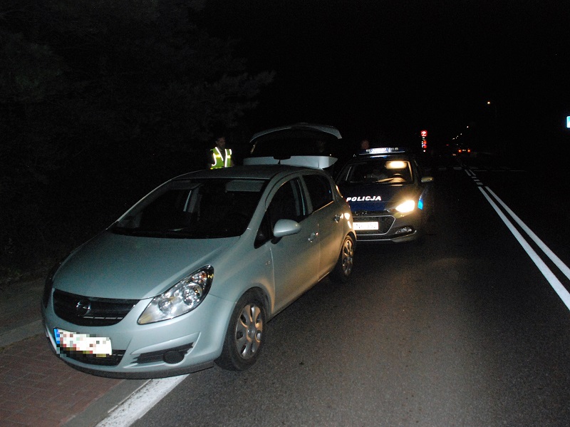 Policyjny pościg na trasie Czarne - Szczecinek. Policja zatrzymała trzech młodych mężczyzn