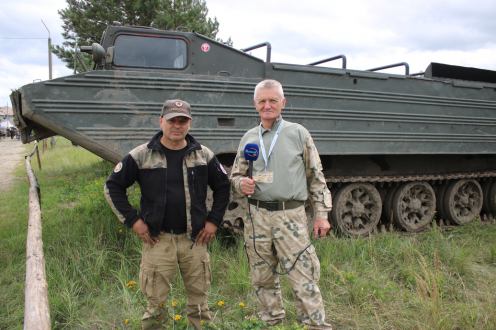 "Gąsienice i podkowy". Nadawaliśmy z Bornego Sulinowa. Ruszył tu XVIII Międzynarodowy Zlot Pojazd&oacute;w Militarnych (ROZMOWY, FOTO)