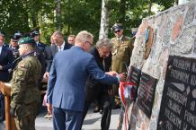 Uroczystości upamiętniające Szarżę pod Krojantami. Pod pomnikiem odsłonięto pamiątkową tablicę, a żołnierzy uczczono apelem pamięci(FOTO)