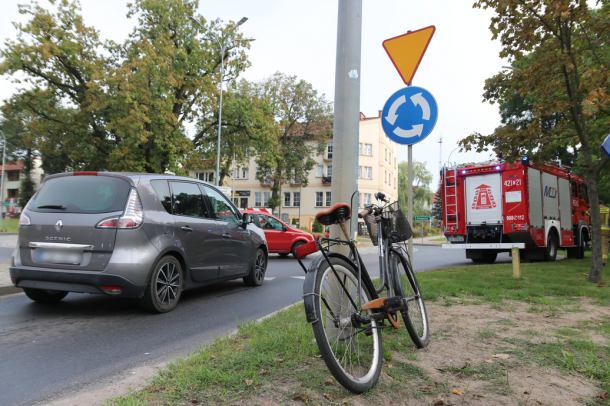 Rowerzystka potrącona przez samochód na przejeździe dla rowerów w Człuchowie