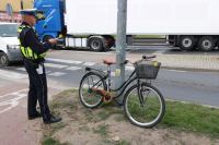Rowerzystka potrącona przez samoch&oacute;d na przejeździe dla rower&oacute;w w Człuchowie