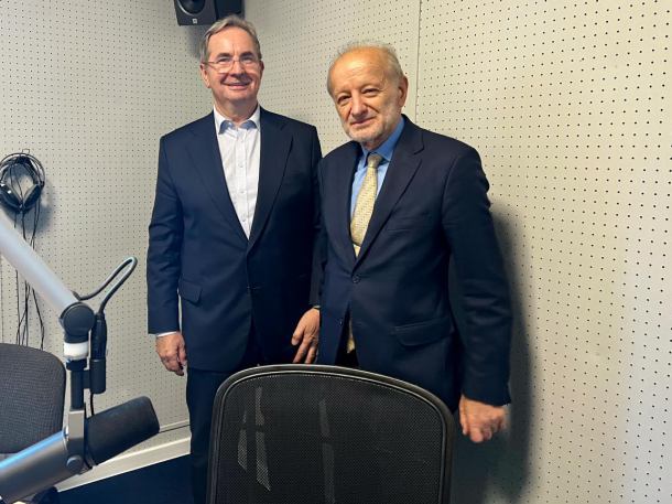 Profesor i senator przekonywali w Chojnicach do elektroprosumeryzmu w województwie pomorskim