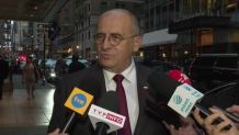 Minister Rau nie rozważa dymisji. O aferze wizowej mówi, że to "kaskada fake newsów"