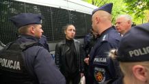 "Powiedziałam policjantom, że jestem posłanką". Kinga Gajewska o interwencji policji w Otwocku