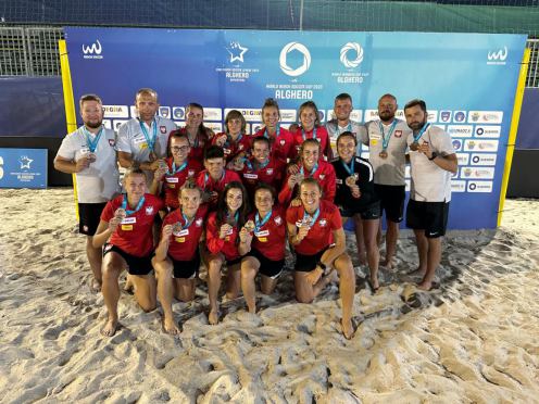 Zawodniczki Red Devils Ladies Chojnice zdobyły z kobiecą reprezentacją Polski brąz Europejskiej Ligi Beach Soccera